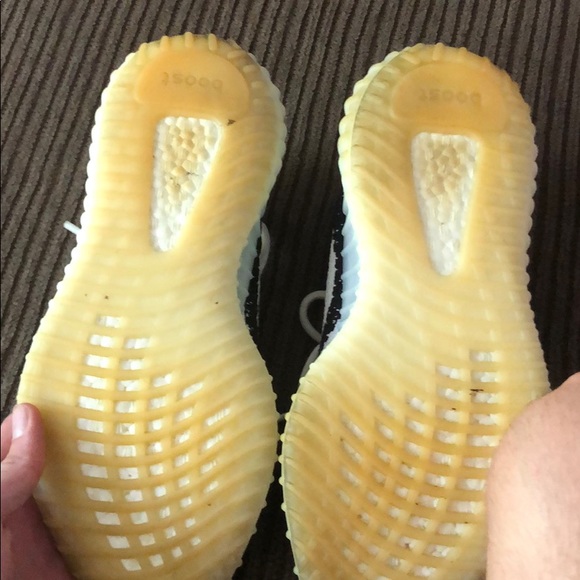 Yeezy boost zebra 350’s size 10 9/10 condition
